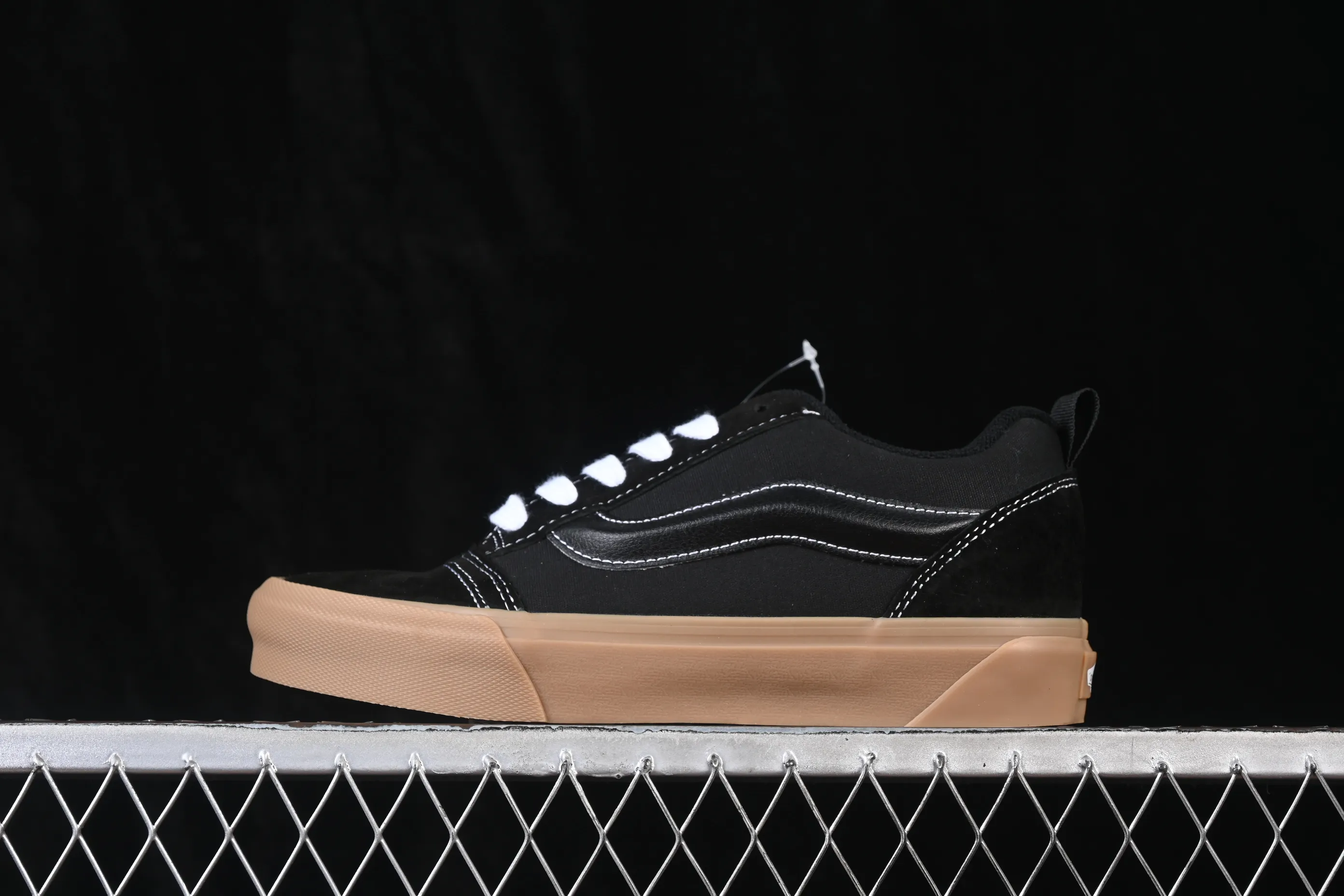 All categories Vans Vans series Vans Low Vans Knu Skool Vans low-top casual skateboard shoes VN0009D22CJI